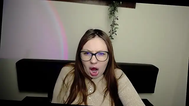 LiliaErmi online show from April 13, 2026, 6:06 am