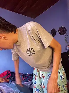 Juan Gomezz26 online show from April 10, 2026, 8:27 pm