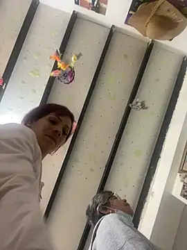 Snapshot of Scarlett__Noir chatting on February 24, 2026, 3:35 pm Scarlett Noir online show from February 24, 2026, 3:35 pm