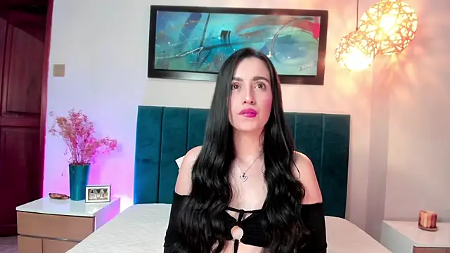 EllaVillaluna online show from December 18, 2025, 1:00 am