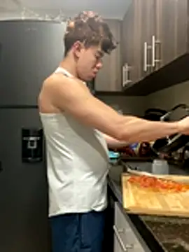 Snapshot of maxxcooper1 chatting on December 19, 2025, 11:18 pm maxxcooper1 online show from December 19, 2025, 11:18 pm