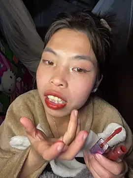 lux-su online show from February 9, 2026, 1:42 pm