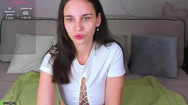 Snapshot of Skye_Taylor chatting on January 9, 2026, 12:28 am Skye Taylor online show from January 9, 2026, 12:28 am