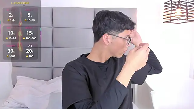 JoshClaarktt online show from February 17, 2026, 3:59 am