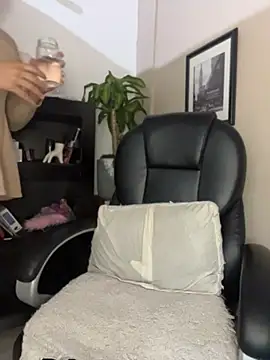 Snapshot of TaylorSweetI chatting on July 9, 2026, 10:59 am TaylorSweetI online show from July 9, 2026, 10:59 am