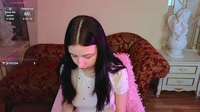 Snapshot of AlicePowells chatting on February 2, 2026, 11:42 am AlicePowells online show from February 2, 2026, 11:42 am