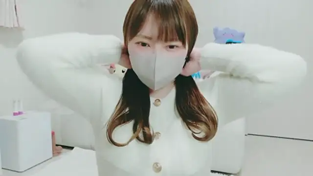 yuyuchan   online show from March 20, 2026, 11:11 am