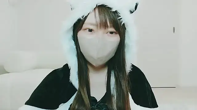 yuyuchan   online show from December 16, 2025, 10:52 am