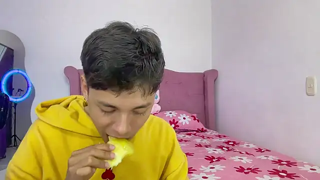 Andy Belier23 online show from April 22, 2026, 7:42 pm