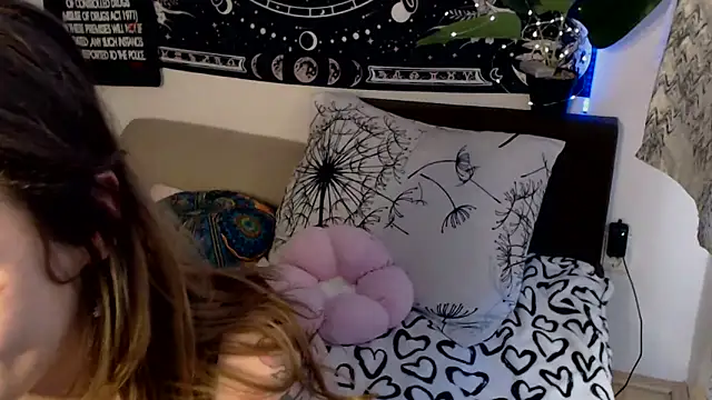 Snapshot of AlienforTwenty chatting on March 1, 2026, 11:10 am AlienforTwenty online show from March 1, 2026, 11:10 am