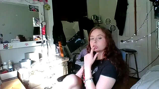 ariel4uuu online show from June 5, 2026, 11:43 pm
