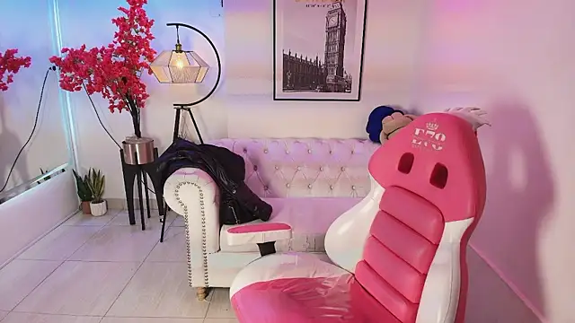 Snapshot of Carolina_cherry chatting on January 19, 2026, 11:47 am Carolina cherry online show from January 19, 2026, 11:47 am