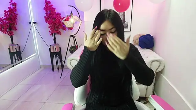 Snapshot of Carolina_cherry chatting on February 18, 2026, 12:01 pm Carolina cherry online show from February 18, 2026, 12:01 pm