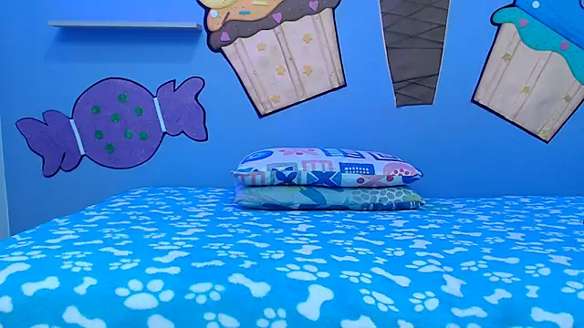 NOVAHOT98 online show from February 7, 2026, 7:33 pm