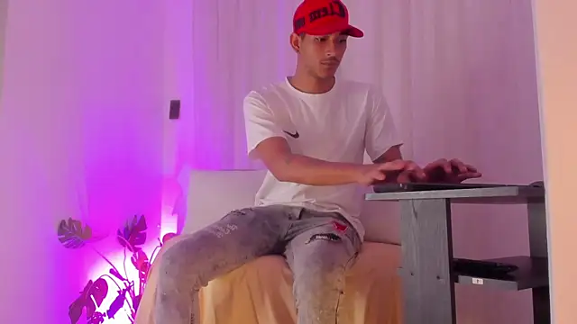 Snapshot of kings_of_heavens_ chatting on January 8, 2026, 3:56 am kings of heavens online show from January 8, 2026, 3:56 am