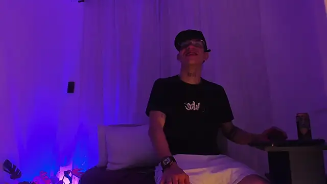 Snapshot of kings_of_heavens_ chatting on December 19, 2025, 3:54 am kings of heavens online show from December 19, 2025, 3:54 am