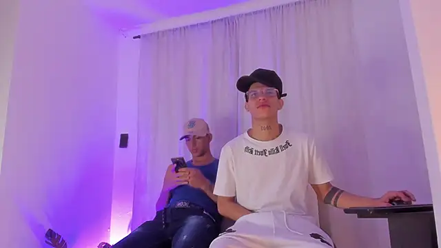 Snapshot of kings_of_heavens_ chatting on December 21, 2025, 8:31 pm kings of heavens online show from December 21, 2025, 8:31 pm