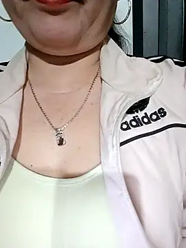 Dianna68 online show from January 8, 2026, 11:49 am