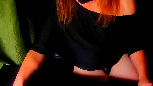 GoodGirlKelly online show from April 3, 2026, 8:32 am