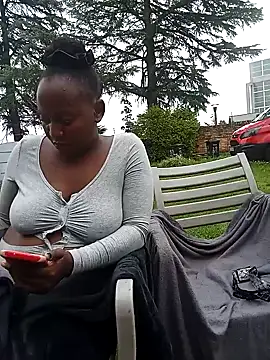 SweetHotPussy 99 online show from December 18, 2025, 7:35 am