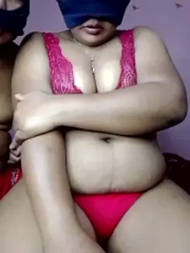 Snapshot of Crazy_Couple_1 chatting on January 13, 2026, 4:38 am Crazy Couple 1 online show from January 13, 2026, 4:38 am