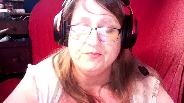 Snapshot of jade-belle chatting on February 9, 2026, 6:44 am jade-belle online show from February 9, 2026, 6:44 am