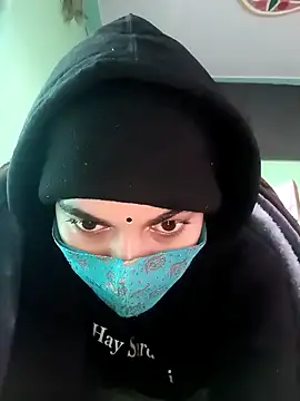 Snapshot of anzel33 chatting on December 21, 2025, 8:27 am anzel33 online show from December 21, 2025, 8:27 am