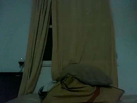 luluclark69 online show from June 5, 2026, 2:38 am
