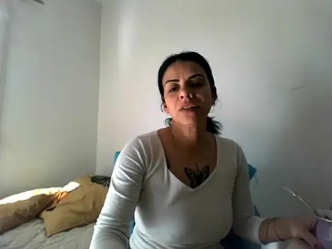 luluclark69 online show from July 9, 2026, 4:39 pm