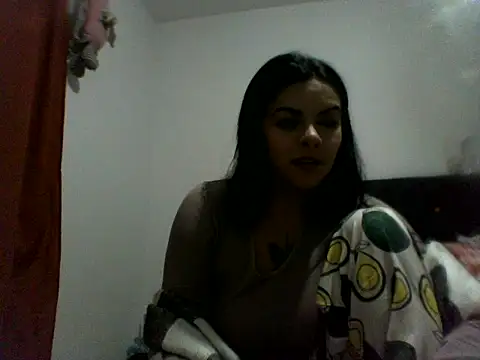 luluclark69 online show from May 25, 2026, 1:16 am