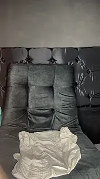 mila mils18 online show from January 13, 2026, 10:13 pm