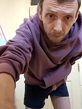 CrookedBunk3527 online show from January 18, 2026, 1:58 pm