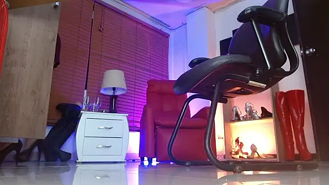 paola xm online show from January 17, 2026, 11:14 am