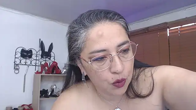 Snapshot of paola_xm chatting on February 20, 2025, 1:40 pm paola xm online show from February 20, 2025, 1:40 pm