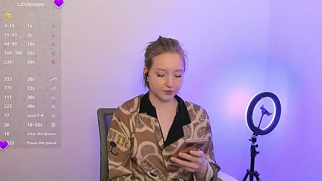 Snapshot of Stella_MoonLight chatting on February 24, 2026, 3:35 pm Stella MoonLight online show from February 24, 2026, 3:35 pm