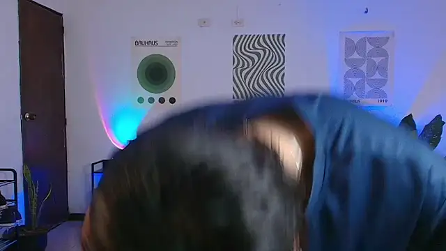 Snapshot of CrisotpherMoretti chatting on December 17, 2025, 5:40 pm CrisotpherMoretti online show from December 17, 2025, 5:40 pm