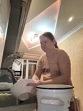 -Queen- online show from March 3, 2026, 5:09 pm