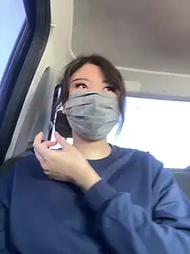 Sarah2127 online show from April 12, 2026, 10:07 am