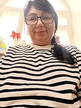 MariSwan222 online show from May 21, 2026, 10:23 am