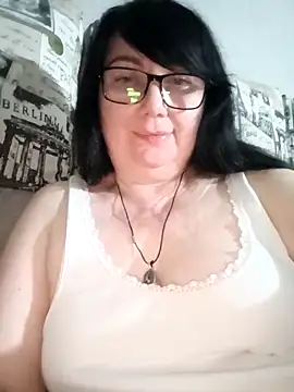 MariSwan222 online show from May 18, 2026, 8:13 pm