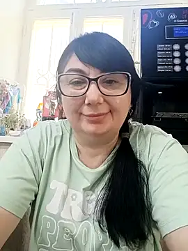 MariSwan222 online show from May 26, 2026, 7:50 am
