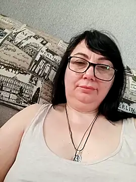 MariSwan222 online show from April 12, 2026, 6:05 am