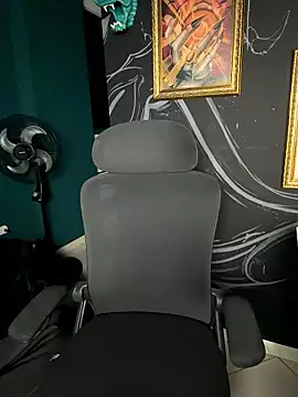 sophie rizoo online show from January 17, 2026, 3:54 am