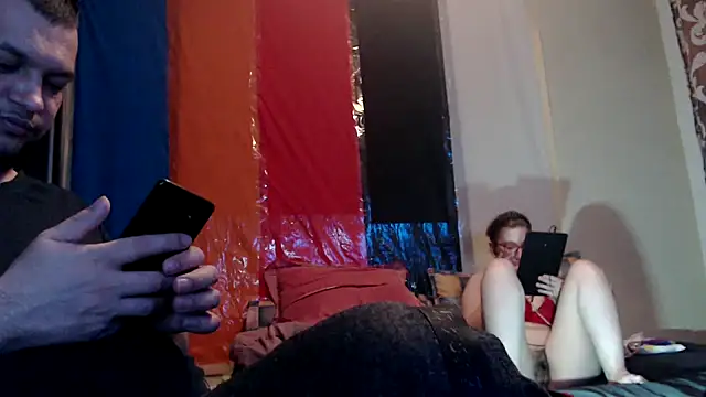 yunis32 online show from January 14, 2026, 7:28 pm