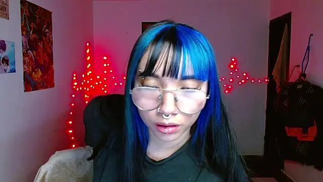  Veronicaa  online show from April 18, 2026, 4:59 am