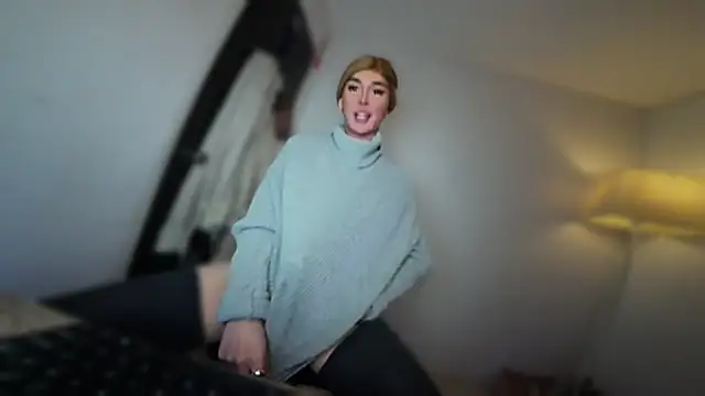 mxshemale ladyboy online show from December 15, 2025, 9:09 pm