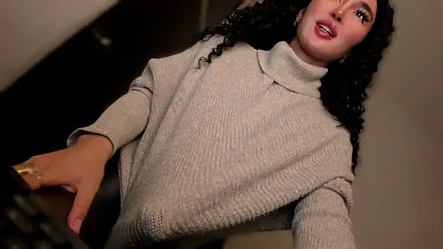 Snapshot of mxshemale_ladyboy chatting on October 9, 2025, 9:15 pm mxshemale ladyboy online show from October 9, 2025, 9:15 pm