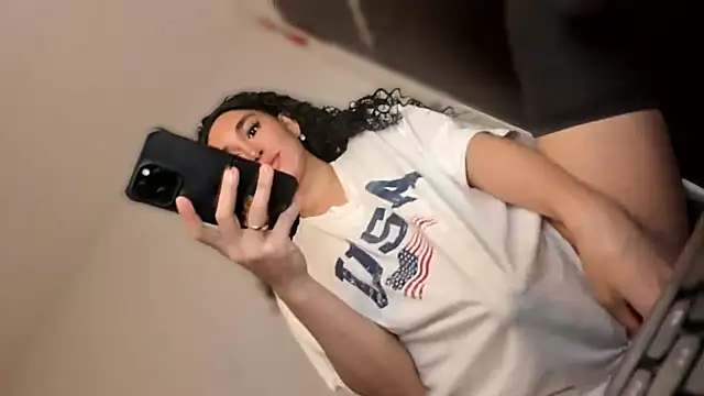 Snapshot of mxshemale_ladyboy chatting on September 25, 2025, 8:53 am mxshemale ladyboy online show from September 25, 2025, 8:53 am