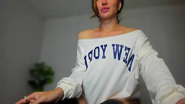 mxshemale ladyboy online show from July 14, 2026, 2:05 am