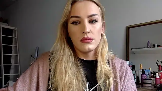 Snapshot of Mileriya chatting on January 13, 2026, 9:57 am Mileriya online show from January 13, 2026, 9:57 am